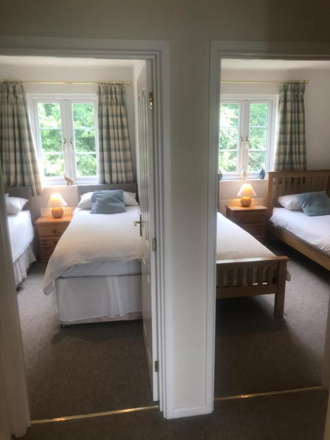 Liming Lodge - Lakeside Home In The Cotswolds South Cerney Dış mekan fotoğraf